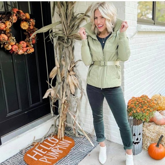 CAbi 4300 Ski Lift Puffer Sage Fall 2022 Large EUC - Picture 1 of 7